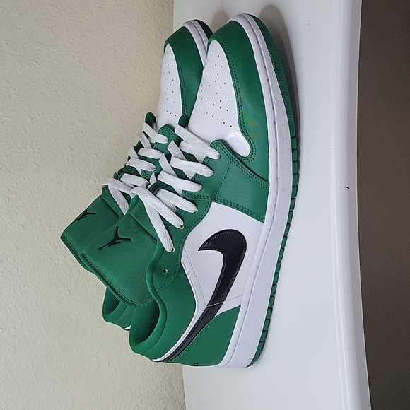 Jordan Other - Jordan 1 Low "Pine Green"